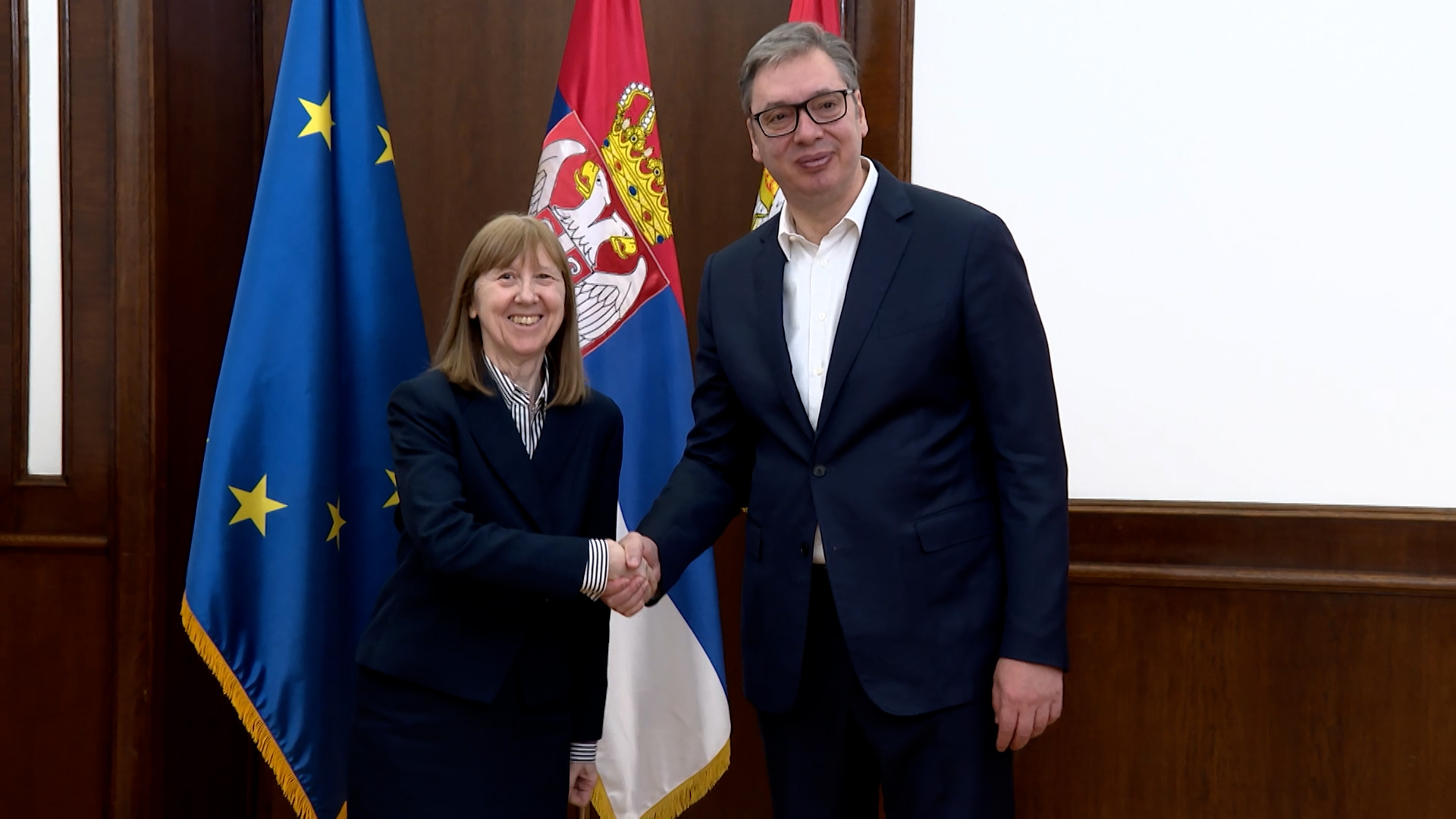 Beograd, predsednik Srbije Aleksandar Vucic se sastaje sa potpredsednicom Svetske banke za Evropu i Centralnu Aziju Antoanelom Basani, pokrivanje